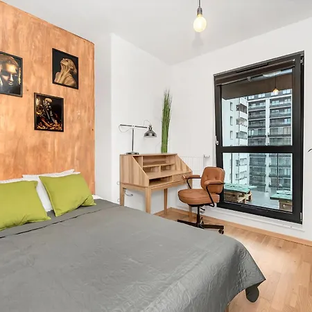 Lumina I 3br With Balcony I Parking I 2 Bathrooms I Near Center Varšava