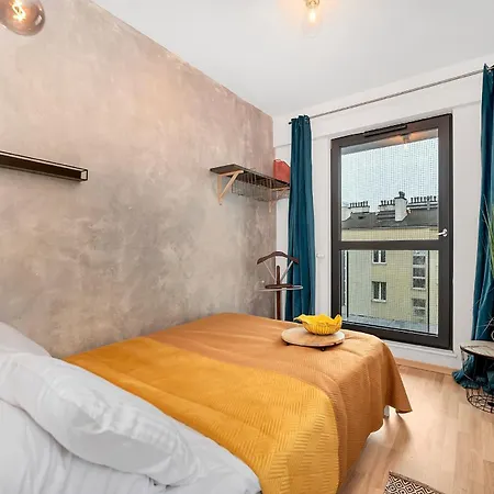 Lumina I 3br With Balcony I Parking I 2 Bathrooms I Near Center
