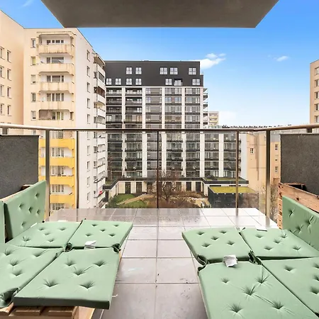 Lumina Comfortable With Balcony דירה